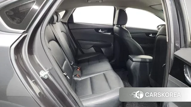 Kia The New K3 2nd generation 2022 Серый из Кореи, фото 3