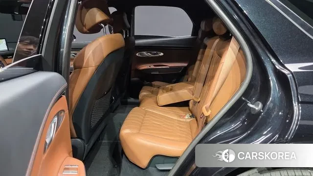 Genesis GV70 2021 Черный из Кореи, фото 3