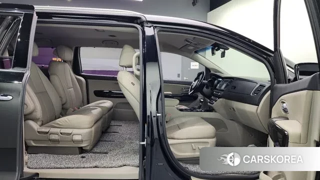 Kia The New Carnival 2018 Черный из Кореи, фото 3