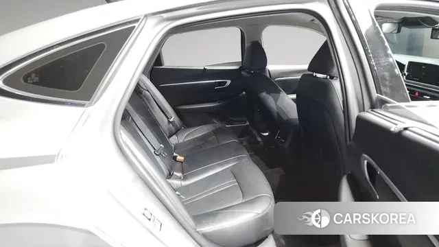 Hyundai Sonata (DN8) 2019 Серебристо-серый из Кореи, фото 3