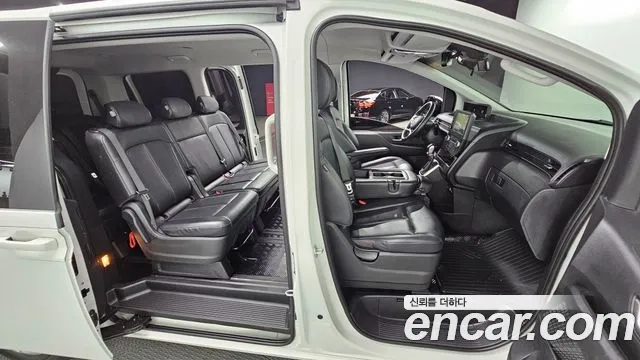 Hyundai Staria 2022 Белый из Кореи, фото 3