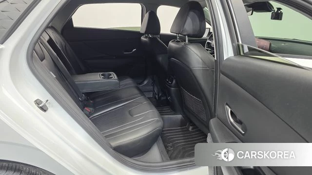 Hyundai The New Avante (CN7) 2023 Белый из Кореи, фото 3