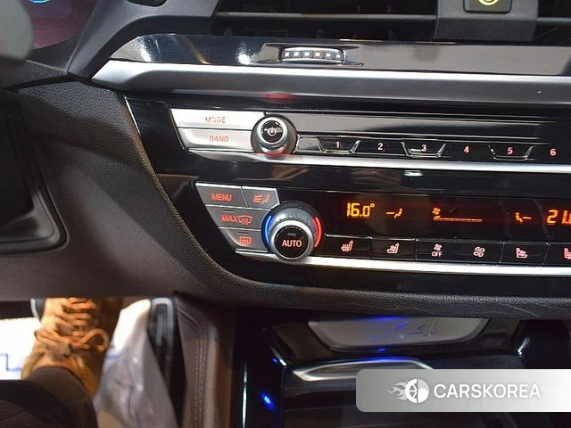 BMW X4 (G02) 2021 Черный из Кореи, фото 3
