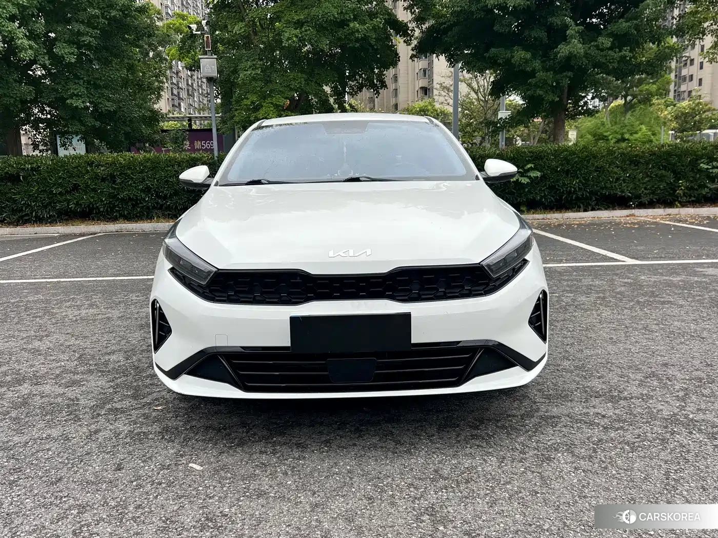 Kia K3 2023 Белый из Китая, фото 3