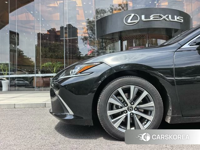 Lexus ES 2021 Черный из Китая, фото 3