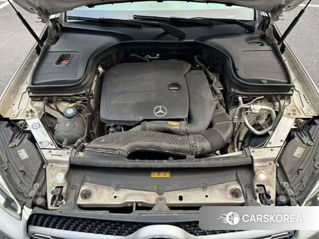 Mercedes-Benz GLC 2021 Белый из Китая, фото 3