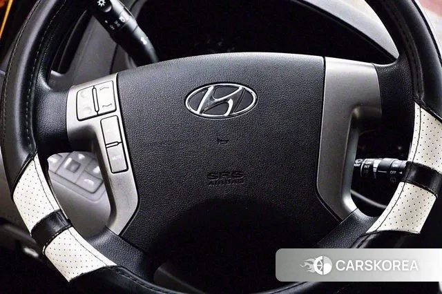 Hyundai The New Grand Starex 2019 Желтый из Кореи, фото 3