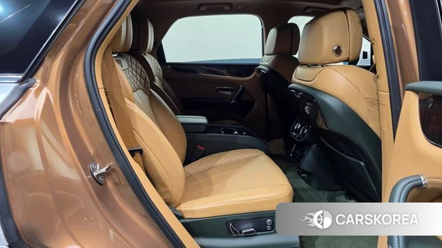 Bentley Bentayga 2018 Белый из Кореи, фото 3