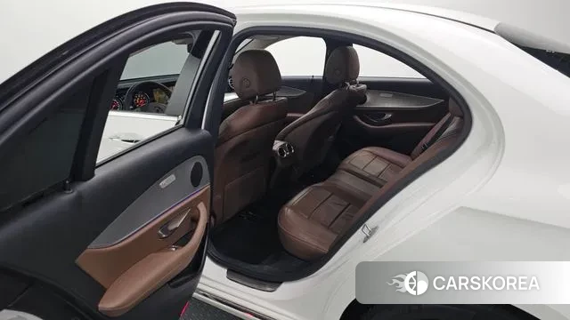 Mercedes-Benz E-Class W213 2018 Белый из Кореи, фото 3