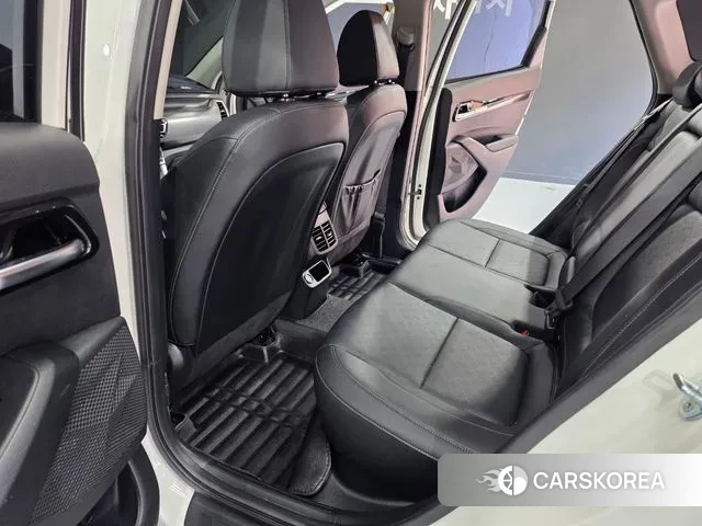 Kia Seltos 2022 Белый из Кореи, фото 3