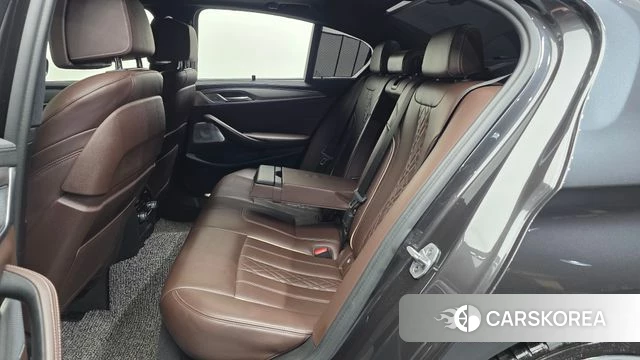 BMW 5 Series (G30) 2018 Серый из Кореи, фото 3