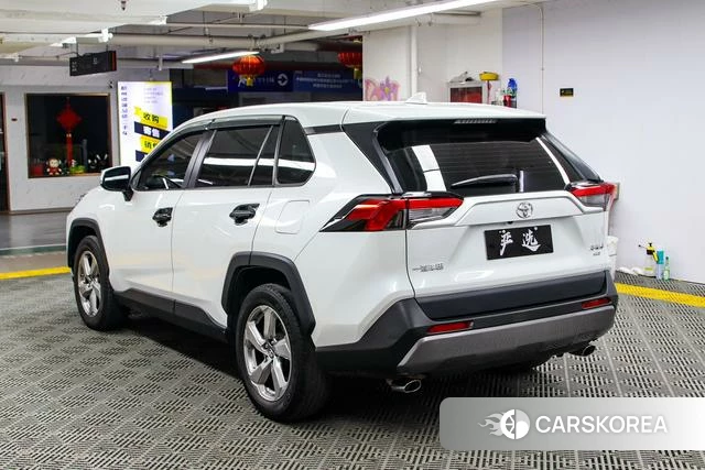 Toyota RAV4 Rongfang 2022 Белый из Китая, фото 3