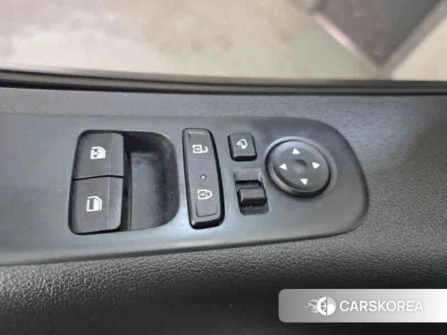 Hyundai Staria 2023 Белый из Кореи, фото 3