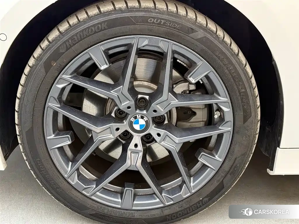 BMW 3 series 2025 Белый из Китая, фото 3