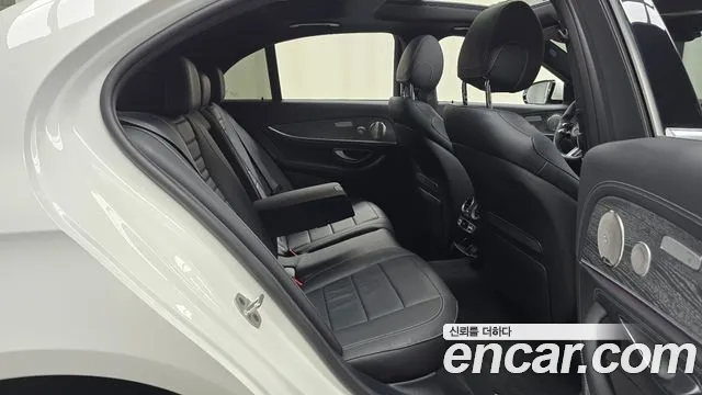 Mercedes-Benz E-Class W213 2022 Белый из Кореи, фото 3