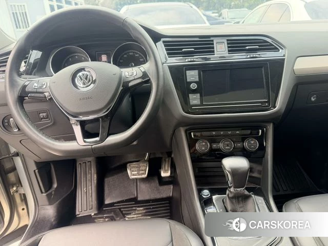 Volkswagen Tiguan L 2019 Серебристо-серый из Китая, фото 3