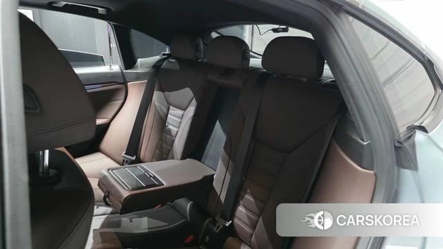 BMW i4 2023 Серебристо-серый из Кореи, фото 3