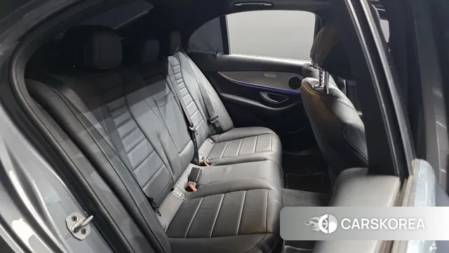 Mercedes-Benz E-Class W213 2018 Серый из Кореи, фото 3