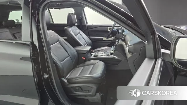 Ford Explorer 6th Generation 2021 Черный из Кореи, фото 3