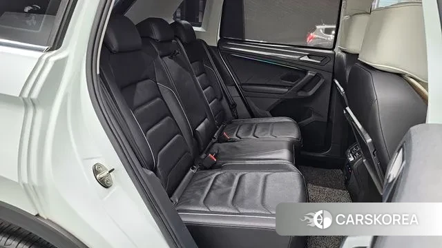 Volkswagen Tiguan second Generation 2020 Белый из Кореи, фото 3