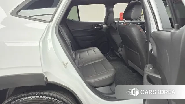 Chevrolet (GM Daewoo) Trax Crossover 2023 Белый из Кореи, фото 3