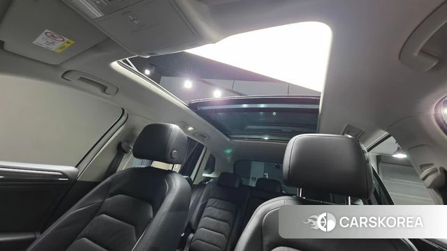 Volkswagen Tiguan second Generation 2022 Белый из Кореи, фото 3