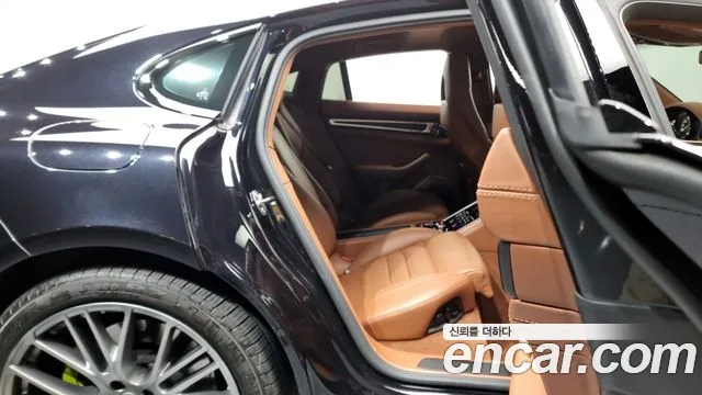 Porsche Panamera (971) 2023 Черный из Кореи, фото 3