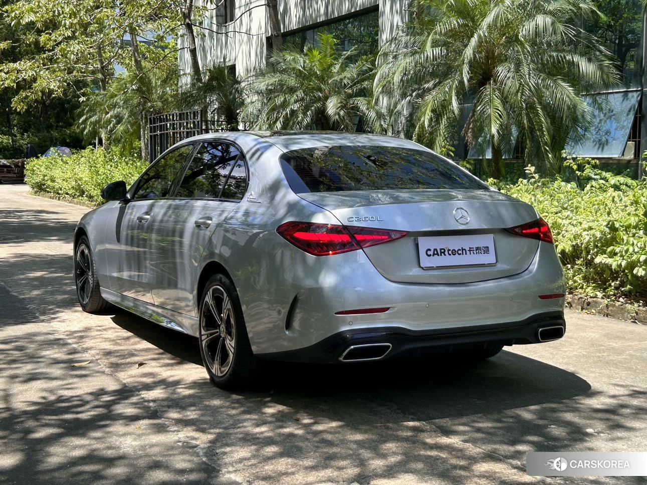 Mercedes-Benz Class C 2022 Серебристо-серый из Китая, фото 3