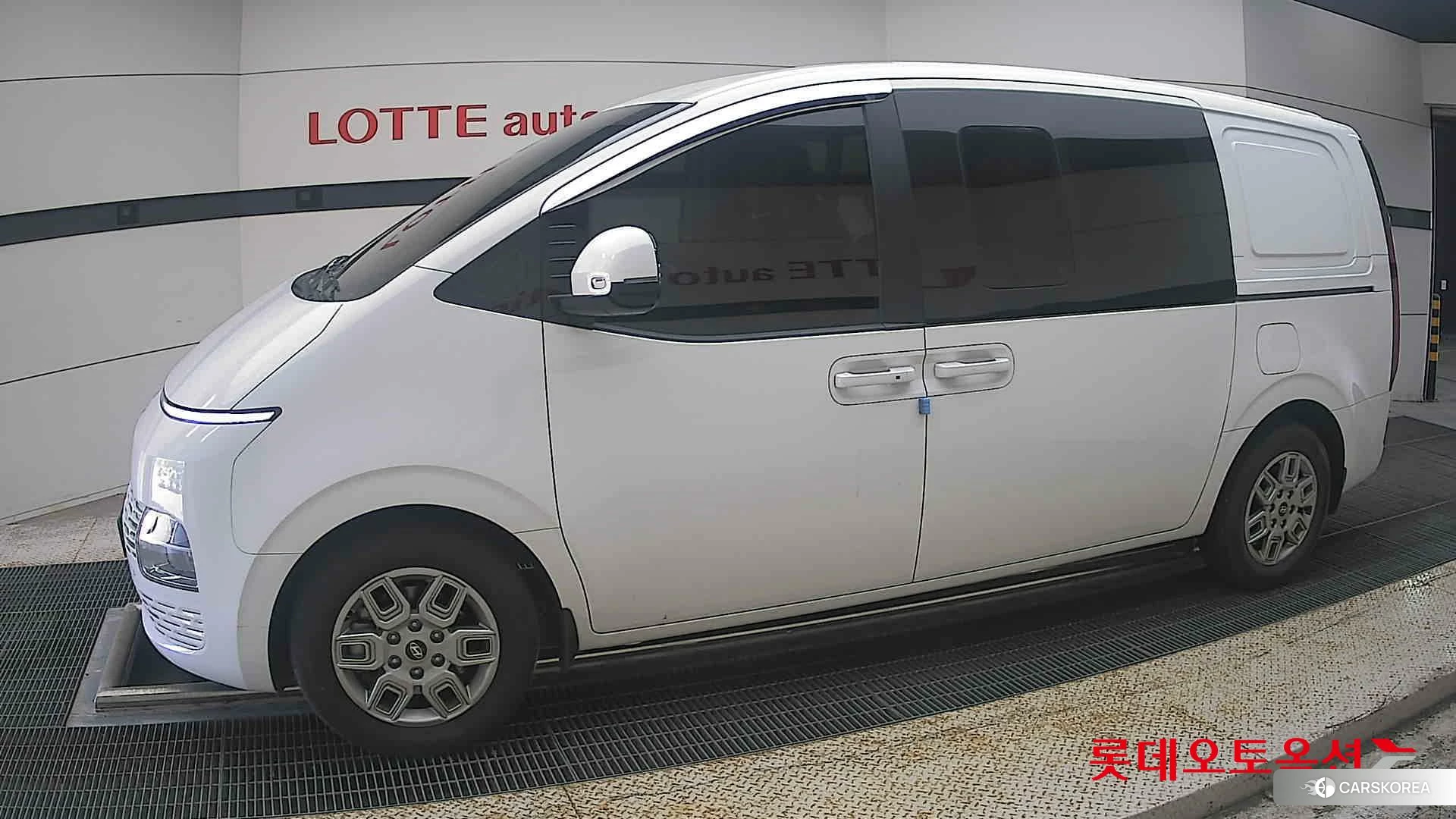 Hyundai Staria Hybrid 2025 Белый из Кореи, фото 3