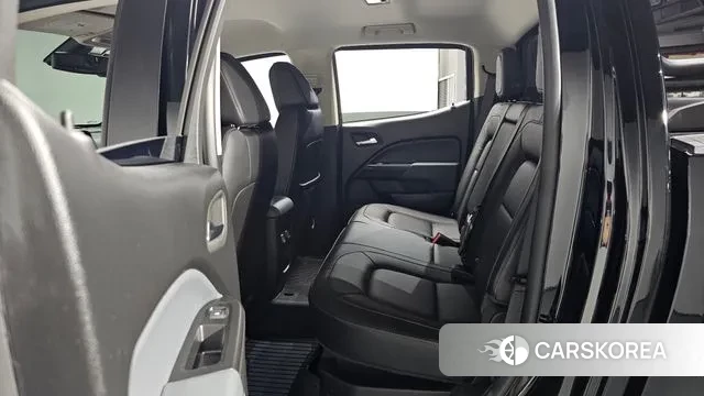 Chevrolet (GM Daewoo) Real New Colorado 2022 Черный из Кореи, фото 3