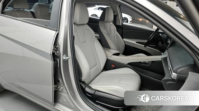 Hyundai Avante Hybrid (CN7) 2022 Серебряный из Кореи, фото 3