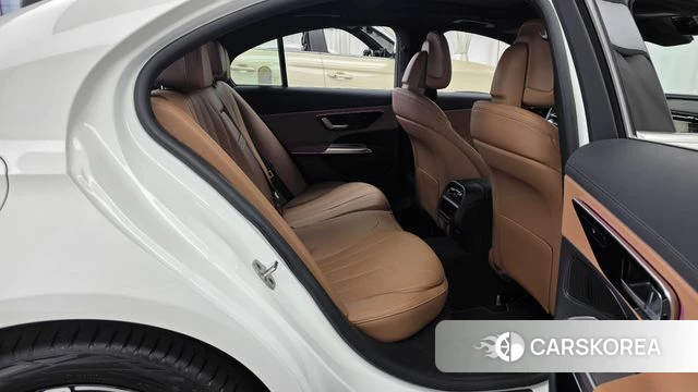 Mercedes-Benz E-Class W214 2025 Белый из Кореи, фото 3