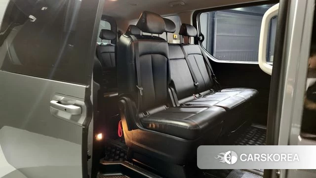 Hyundai Staria 2022 Серебристо-серый из Кореи, фото 3