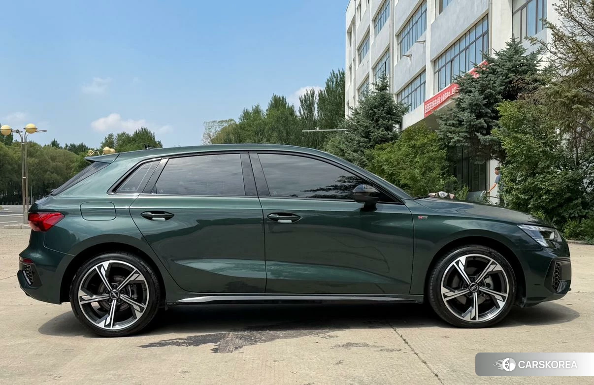 Audi A3 2022 Зеленый из Китая, фото 3