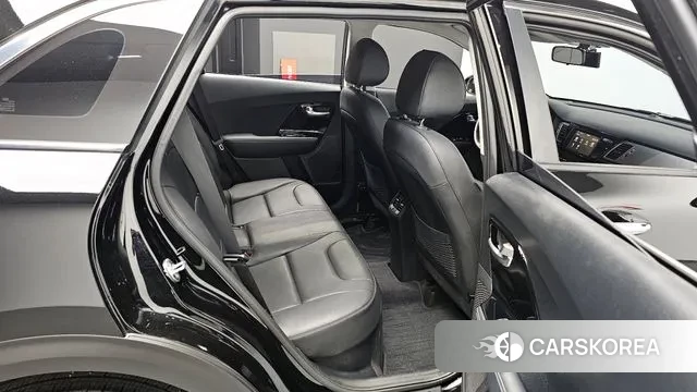 Kia Niro 2018 Черный из Кореи, фото 3