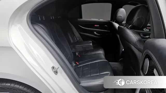 Mercedes-Benz E-Class W213 2021 Белый из Кореи, фото 3