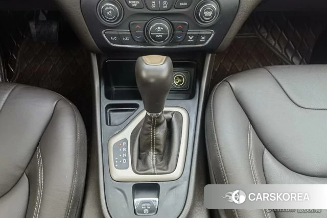 Jeep Free light 2018 Белый из Китая, фото 3