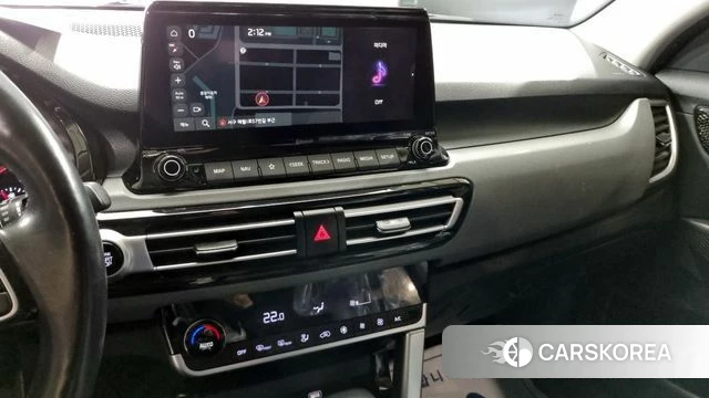 Kia Seltos 2022 Белый из Кореи, фото 3