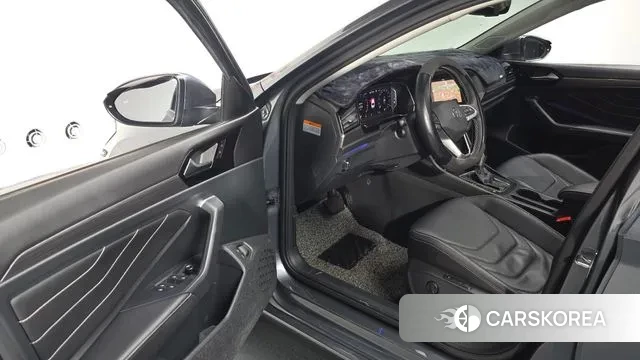 Volkswagen 7th Generation of Jetta 2022 Серый из Кореи, фото 3