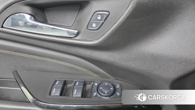 Chevrolet (GM Daewoo) Trax Crossover 2023 Светло-зеленый из Кореи, фото 3