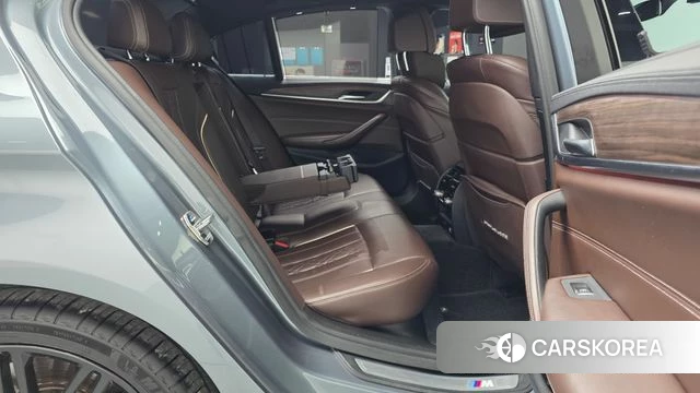 BMW 5 Series (G30) 2018 Серый из Кореи, фото 3