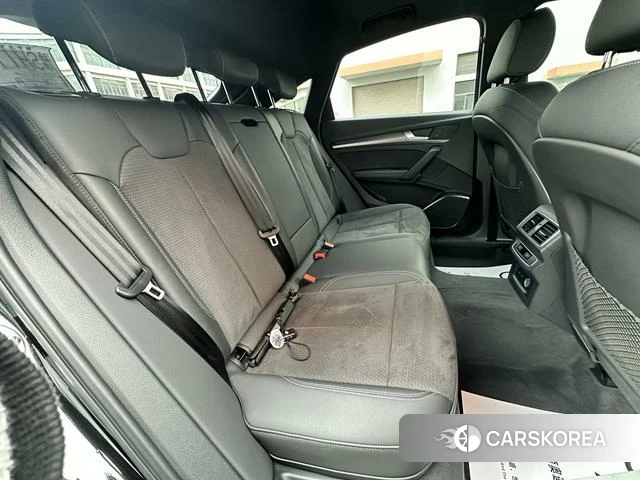 Audi Q5L Sportback 2023 Черный из Китая, фото 3