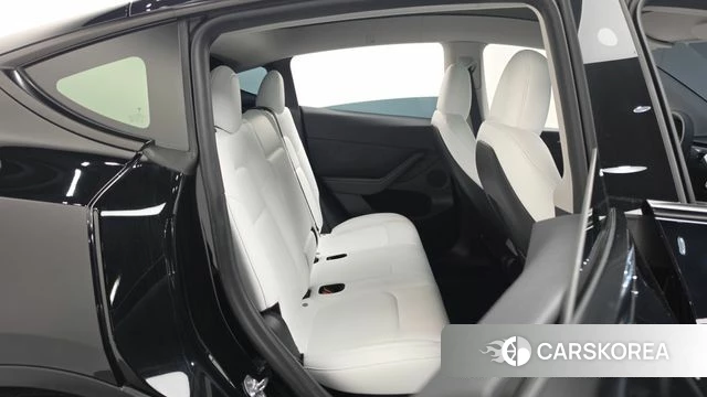 Tesla Model Y 2024 Черный из Кореи, фото 3