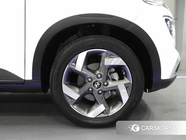 Hyundai Venue 2022 Белый из Кореи, фото 3