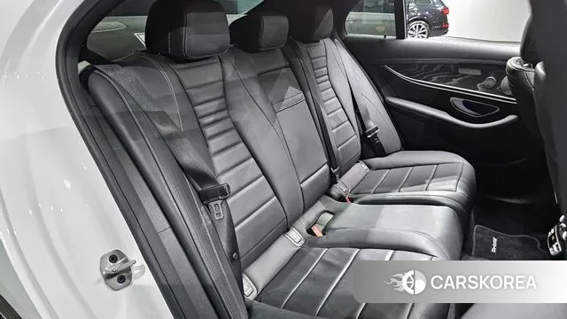 Mercedes-Benz E-Class W213 2020 Белый из Кореи, фото 3