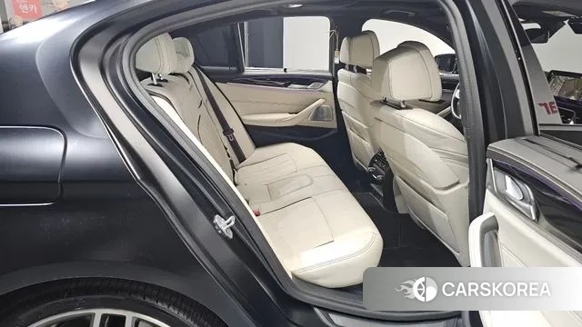 BMW 5 Series (G30) 2021 Черный из Кореи, фото 3