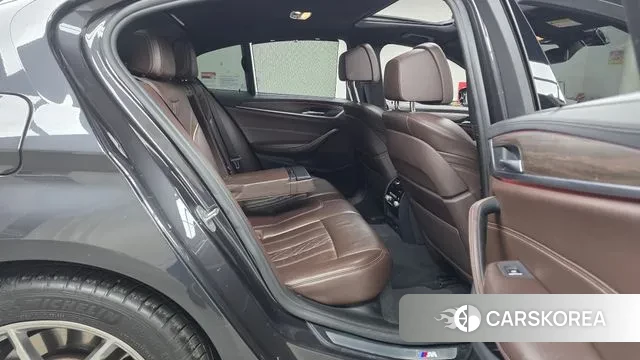 BMW 5 Series (G30) 2018 Серый из Кореи, фото 3