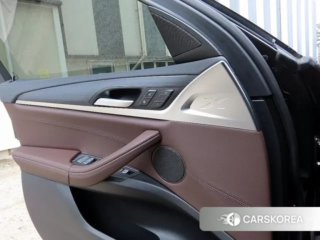 BMW X4 (G02) 2024 Серый из Кореи, фото 3