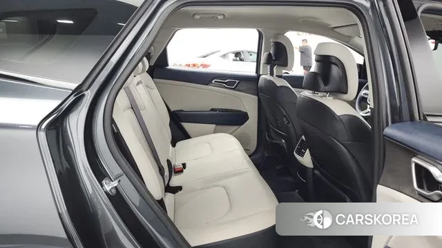 Kia Sportage 5th Generation Hybrid 2023 Серый из Кореи, фото 3