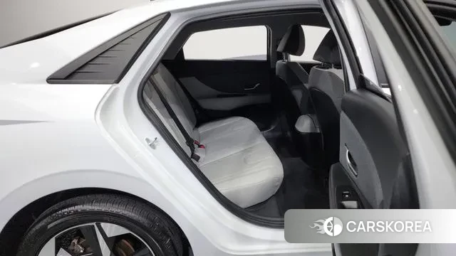 Hyundai Avante (CN7) 2022 Белый из Кореи, фото 3